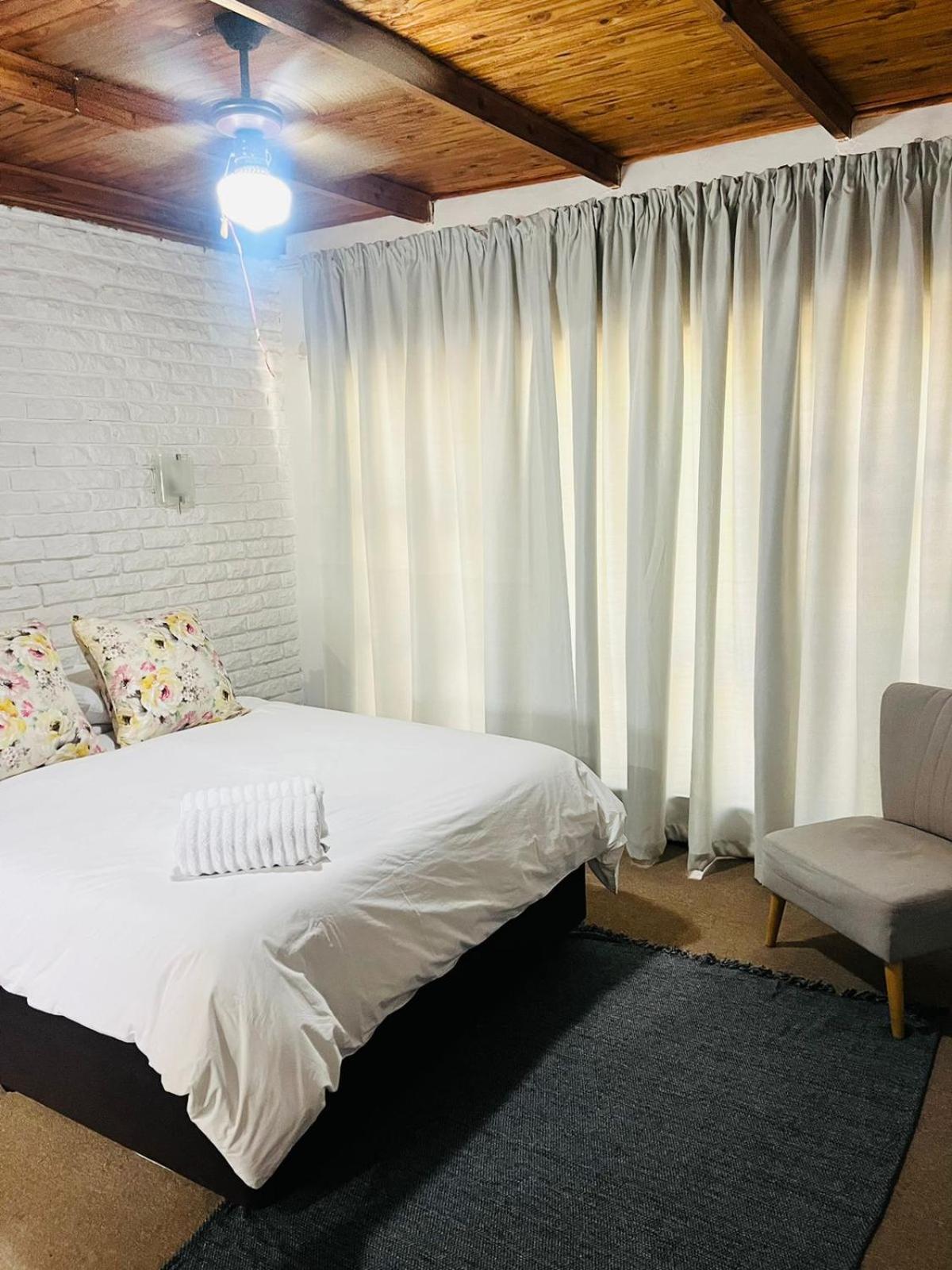The Hart House Bed & Breakfast *
